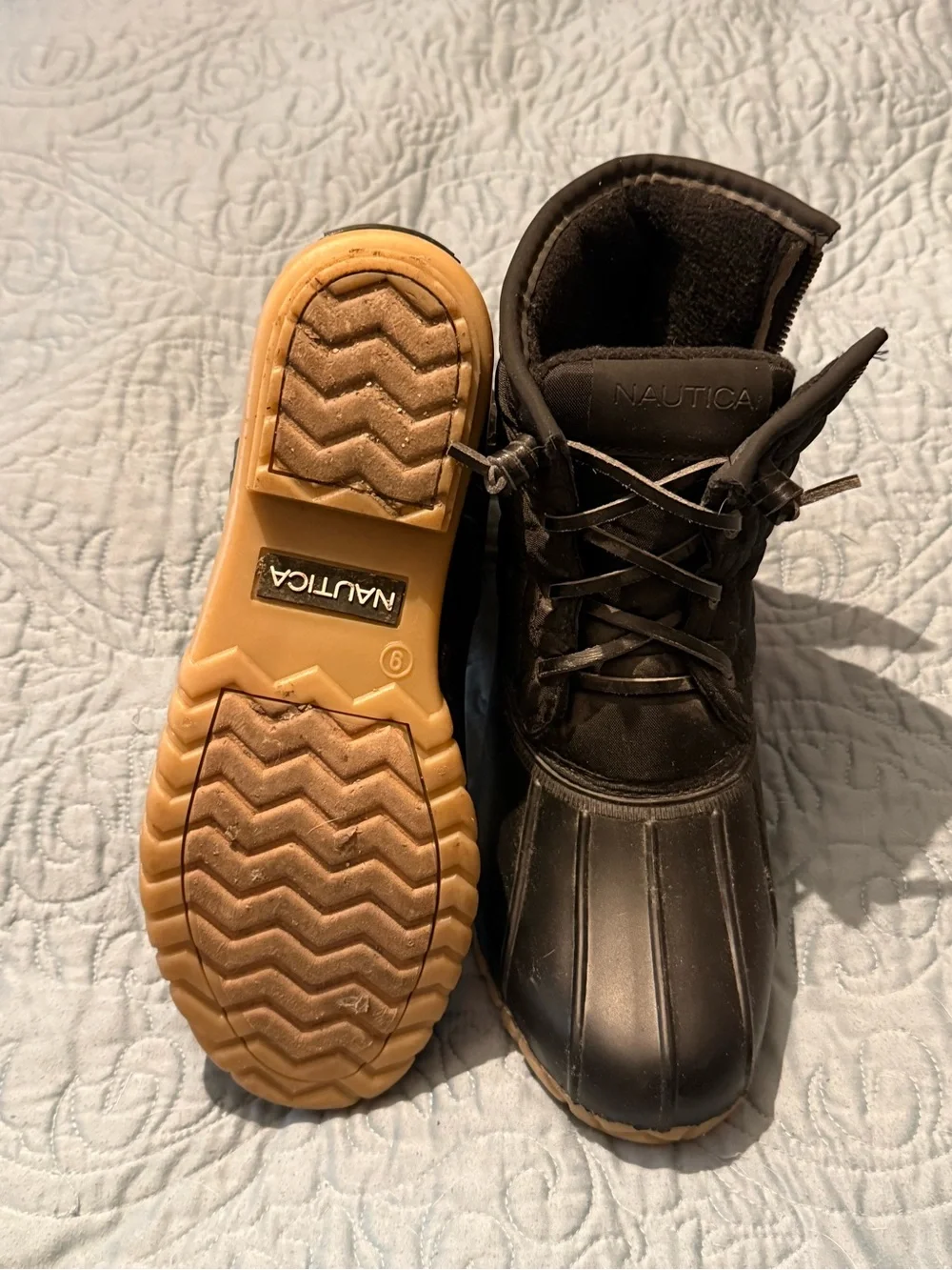Nautica Woman's Black Quilted Duck Boots